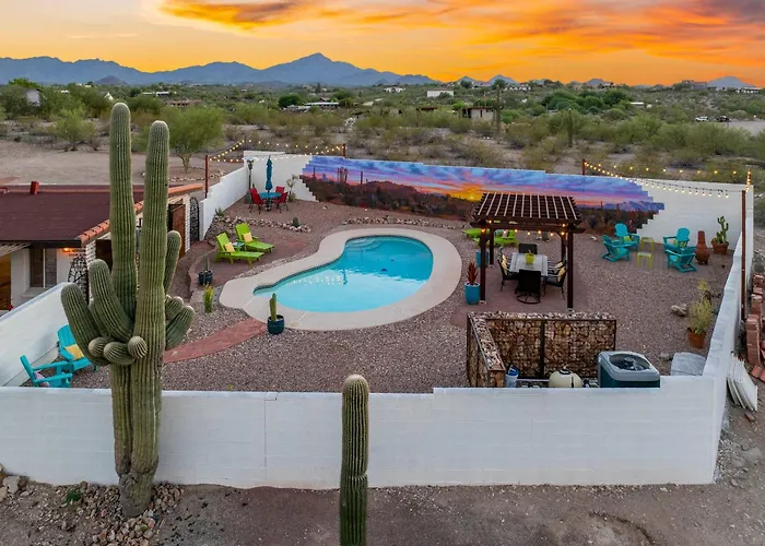 Holiday home Panoramic Mountain Views Heated Pool 2 Kitchens
