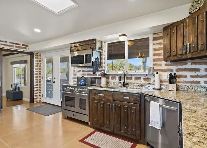 Panoramic Mountain Views Heated Pool 2 Kitchens