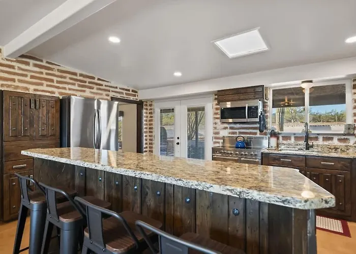 Panoramic Mountain Views Heated Pool 2 Kitchens *