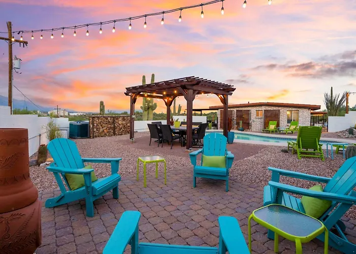 Panoramic Mountain Views Heated Pool 2 Kitchens