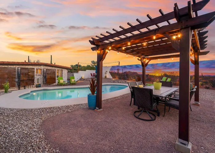 Panoramic Mountain Views Heated Pool 2 Kitchens Holiday home