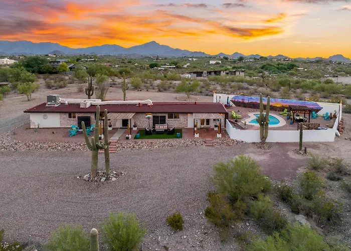 Holiday home Panoramic Mountain Views Heated Pool 2 Kitchens Tucson